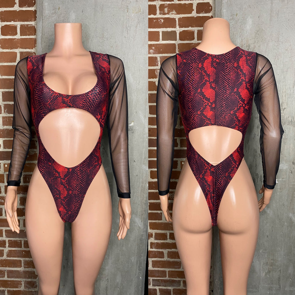 Low scoop and open stomach and back bodysuit
